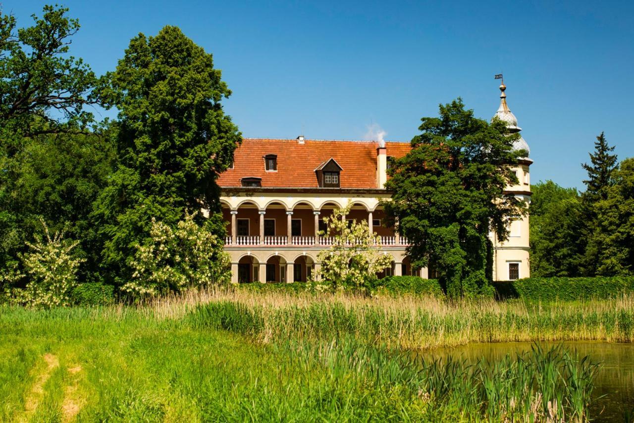 Palac Krobielowice Kąty Wrocławskie Εξωτερικό φωτογραφία
